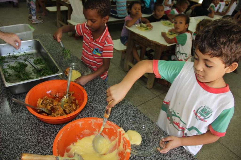 A Prefeitura vai comprar a produção orgânica para a merenda da rede escolar do município. Foto: Divulgação/Prefeitura